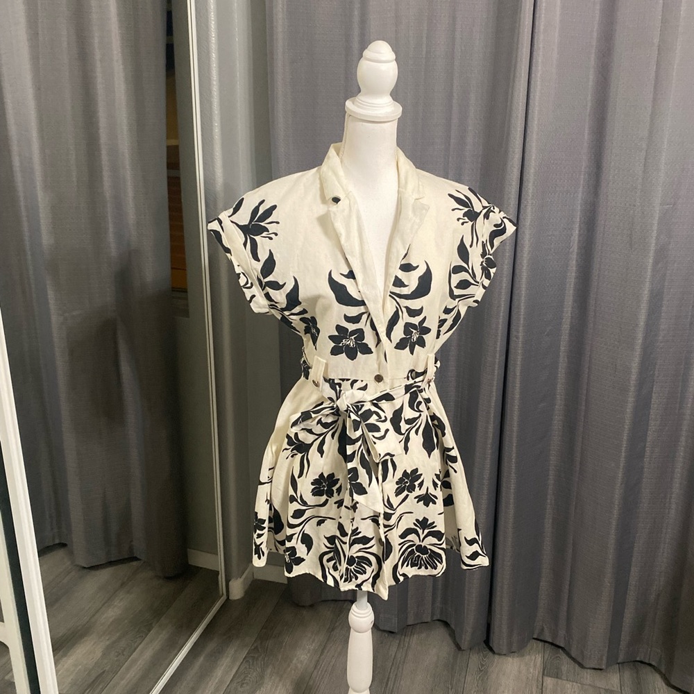 ZARA • Short Sleeve Button Down Tie Waist Dress - Picture 3 of 9